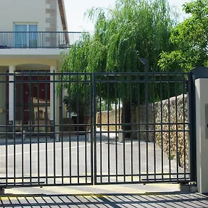 https://amandrey-de-provence.fr-provencehotel.com